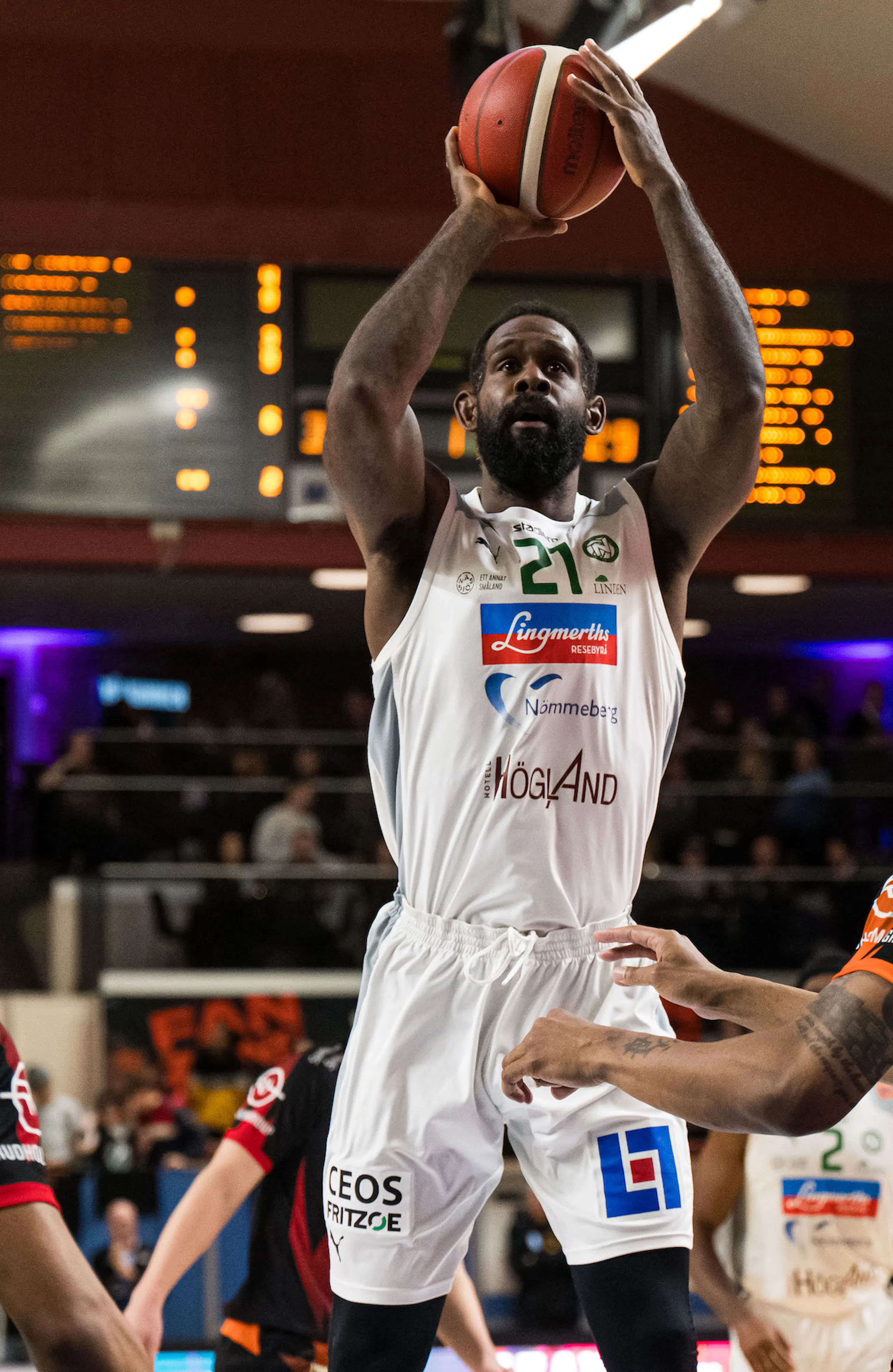 Dartaye Ruffin Gia Hạn Hợp Đồng: Cựu Binh Trung Tâm Tiếp Tục Gắn Bó Với Nässjö