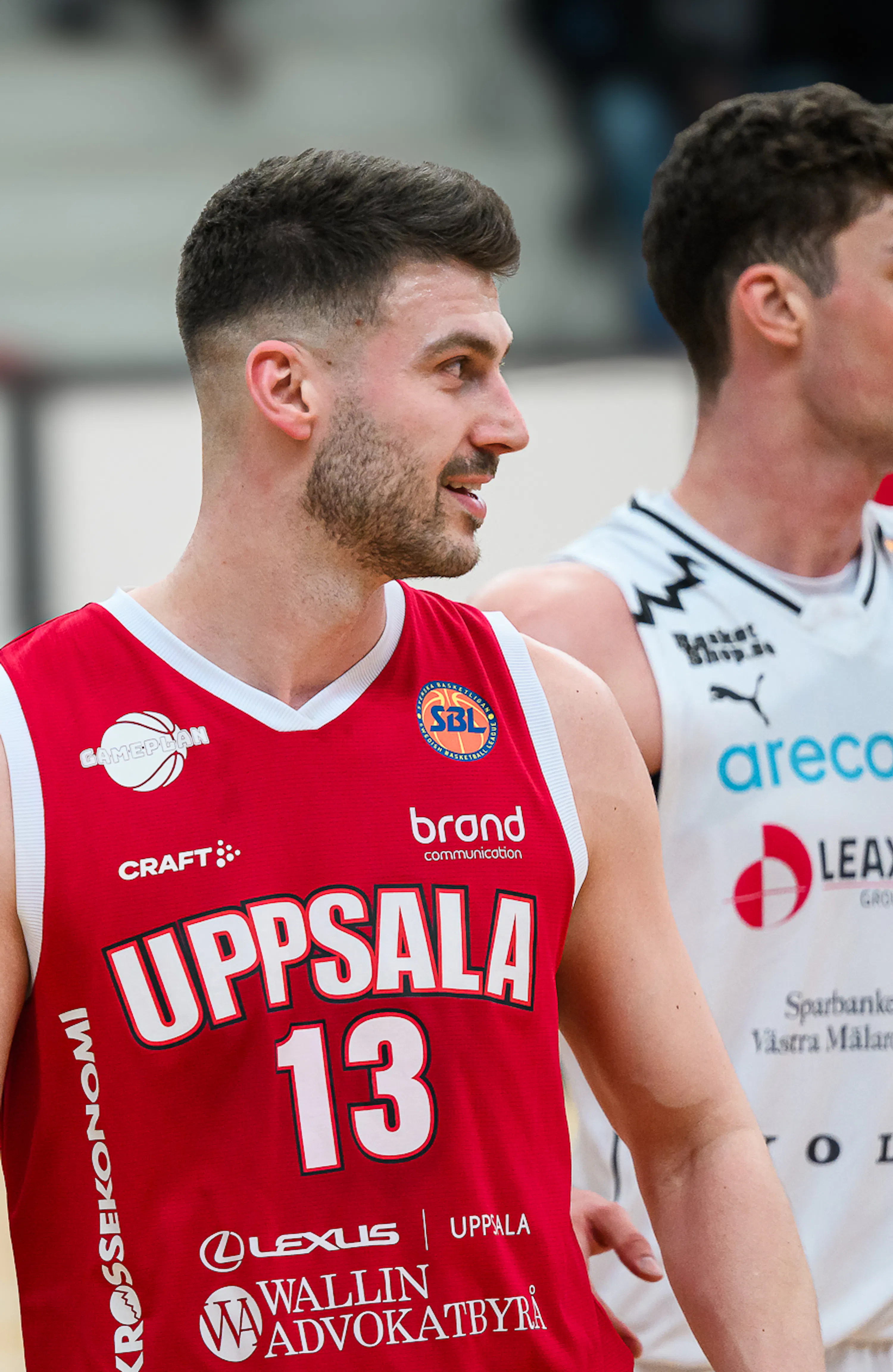 Niklas Larsson Sẵn Sàng Cho Mùa Giải Thứ 15: Biểu Tượng Ổn Định Của Uppsala